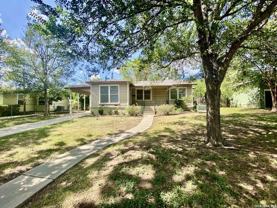 209 Lyman Dr - Photo 1 of 1