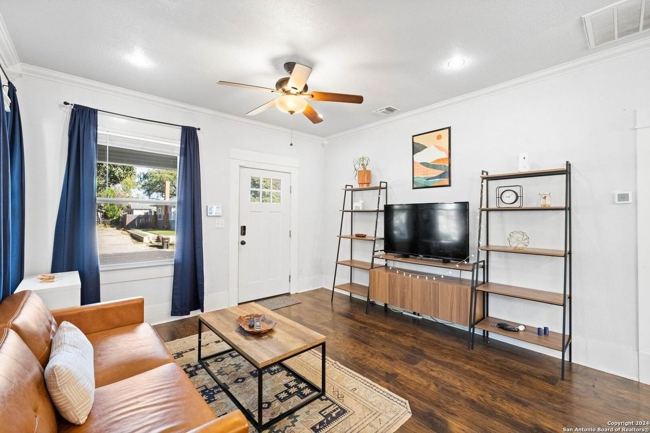 112 Harding Pl - Photo 4 of 30