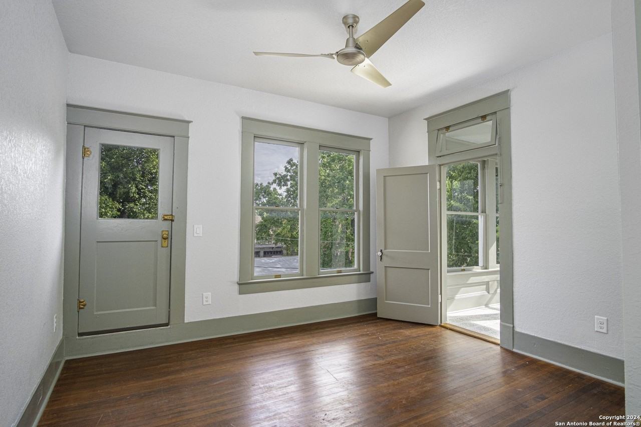 138 Castillo Ave #1 - Photo 7 of 25