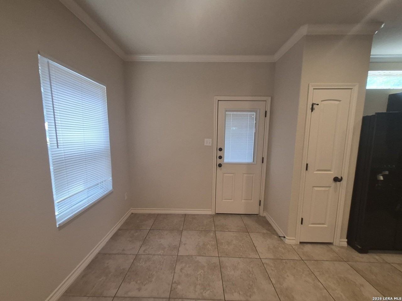 6858 Lakeview Dr #101 - Photo 5 of 22