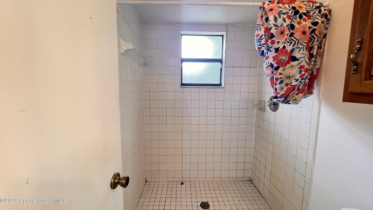 934 Colonial Ave Se - Photo 6 of 25
