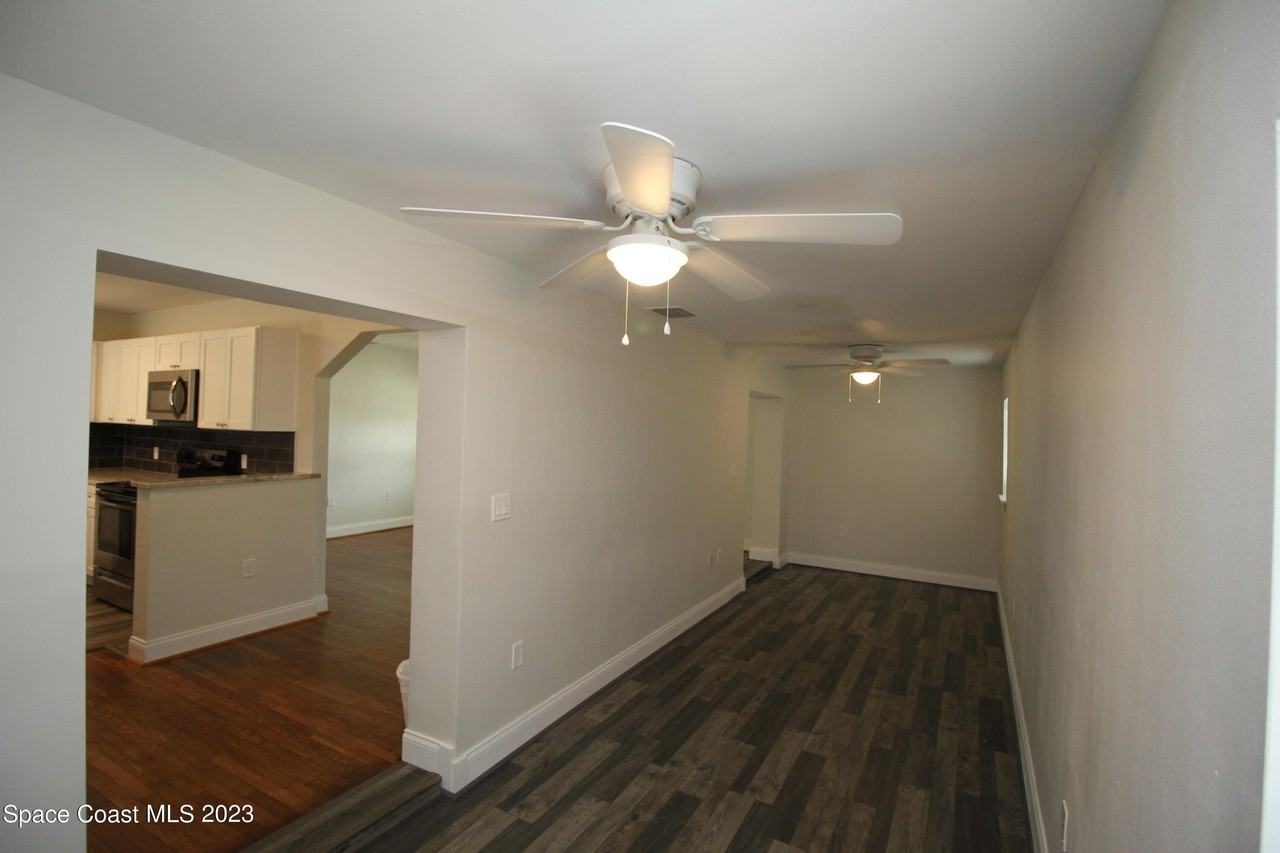 1905 Oak St - Photo 6 of 15