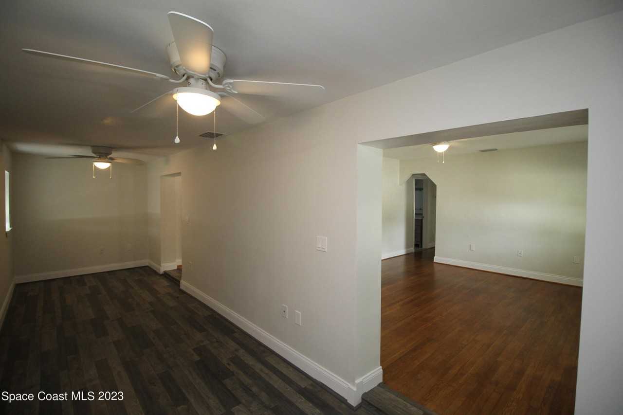 1905 Oak St - Photo 7 of 15