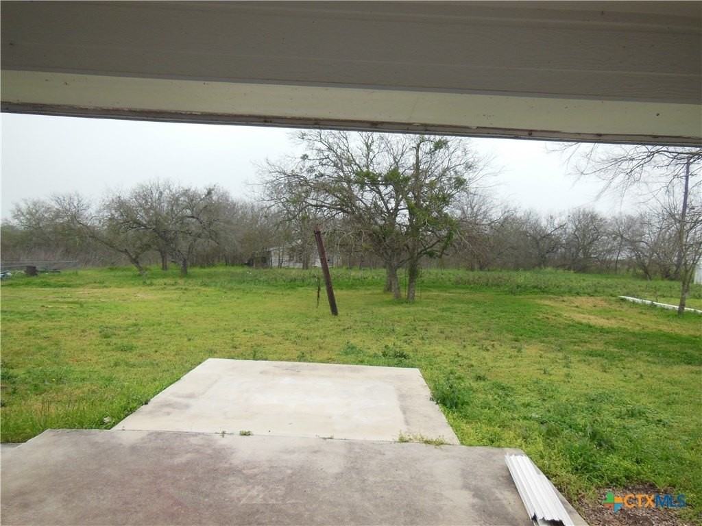 1830 Coffee Rd - Photo 4 of 21