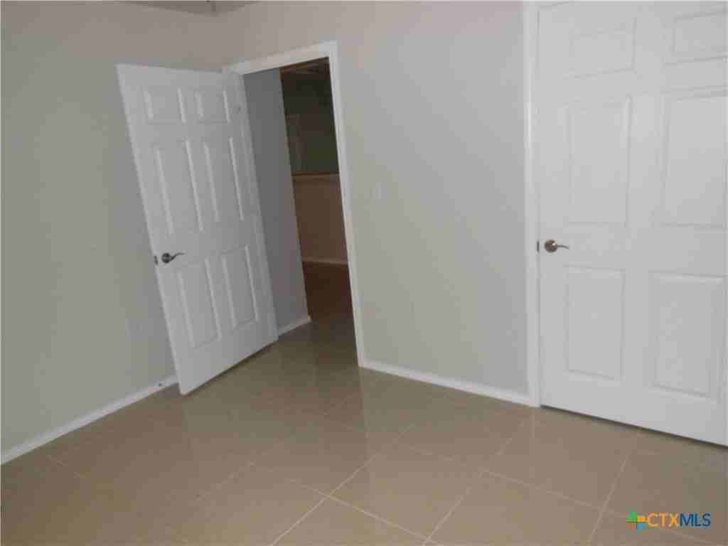 1830 Coffee Rd - Photo 5 of 21