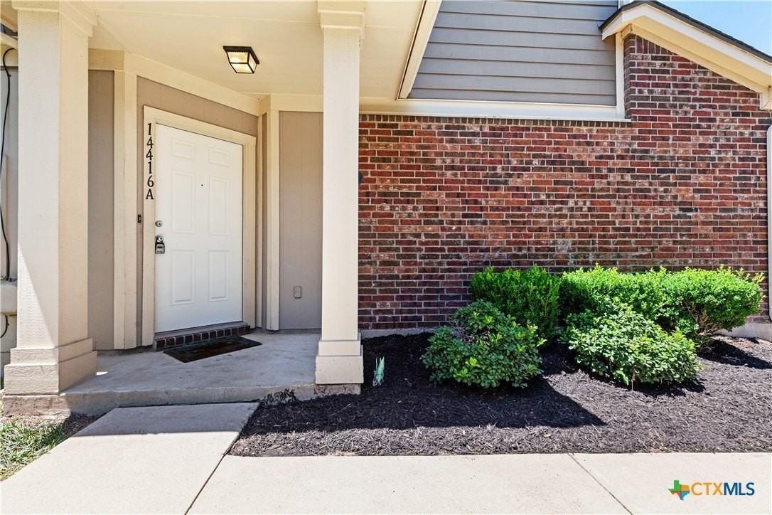 14416 Lewis Carroll Ln #A - Photo 4 of 36