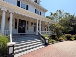 featured image of 412 Bellevue Ave #3