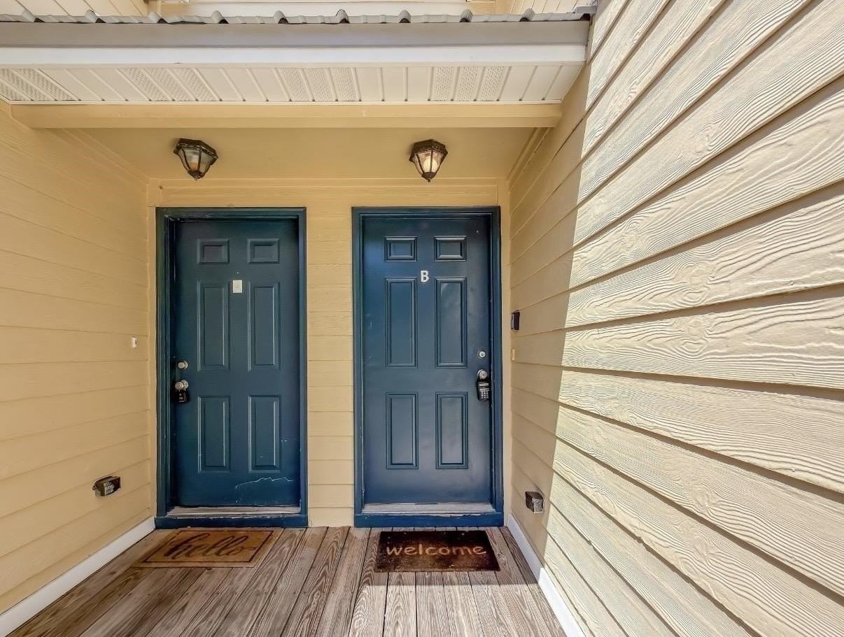 836 W Georgia St #B - Photo 3 of 24