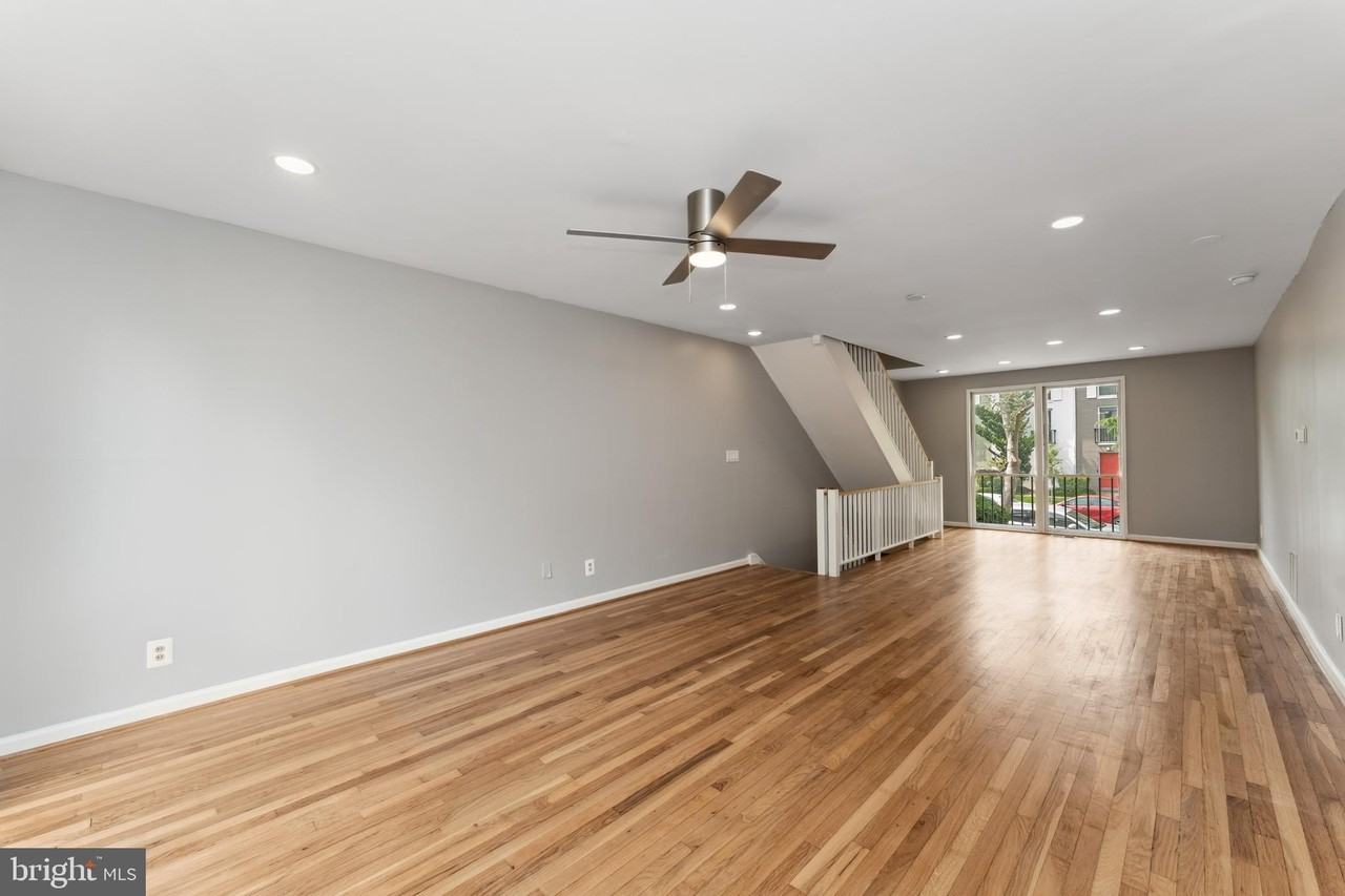 212 G St Sw #212 - Photo 4 of 17