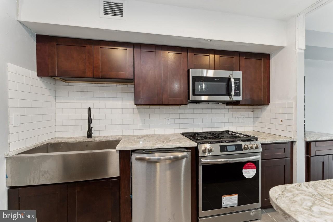 212 G St Sw #212 - Photo 5 of 17