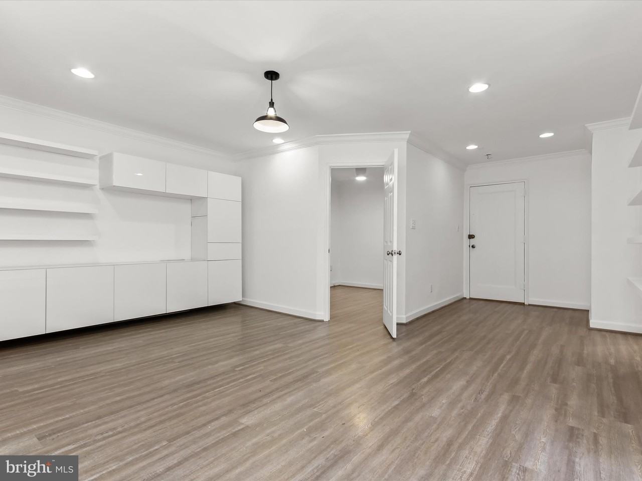 2325 42nd St Nw #320 - Photo 5 of 30