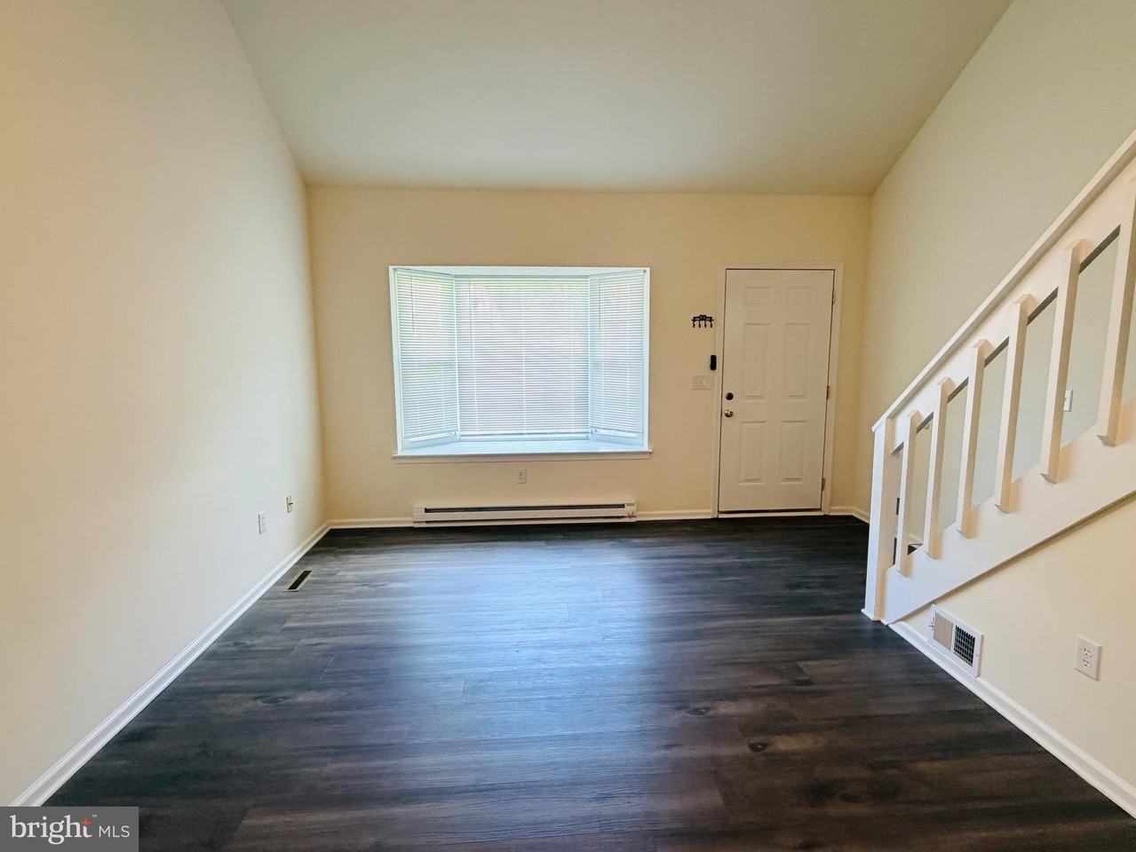 168 Stoney Dr - Photo 5 of 23