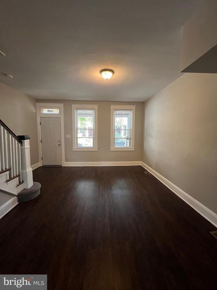 1329 Homestead St - Photo 3 of 19
