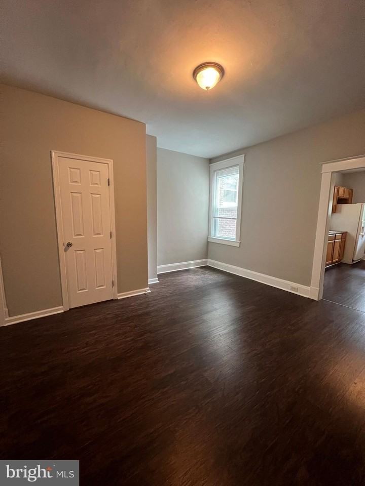 1329 Homestead St - Photo 5 of 19