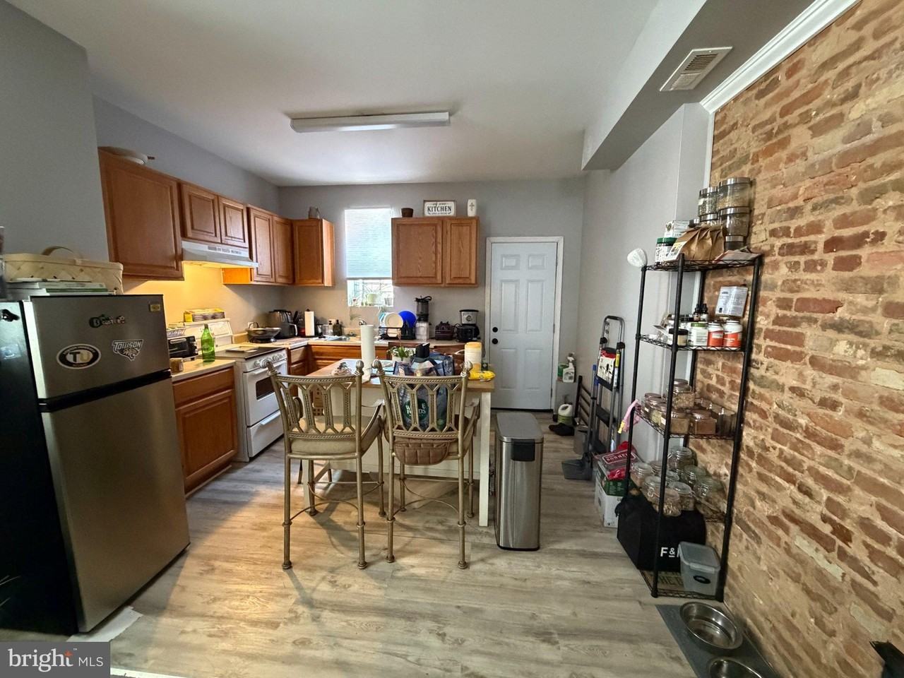 1638 Cole St - Photo 3 of 12