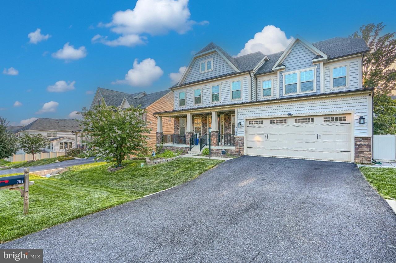 7142 Starmount Way - Photo 2 of 50