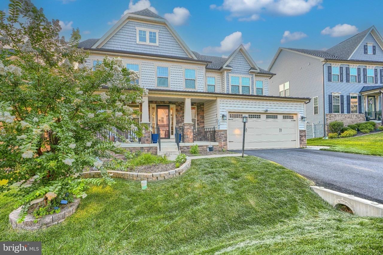 7142 Starmount Way - Photo 4 of 50