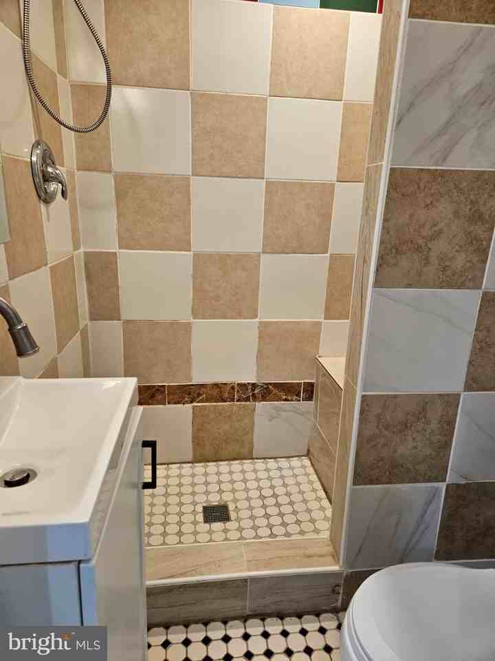 9105 Chesley Knoll Ct - Photo 7 of 8