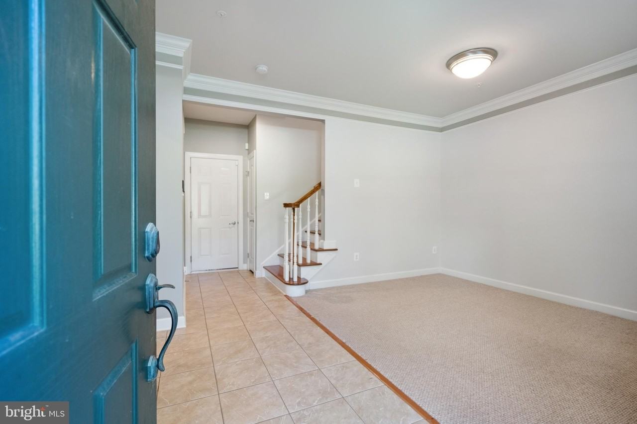 493 Watkins Mill Rd - Photo 4 of 50