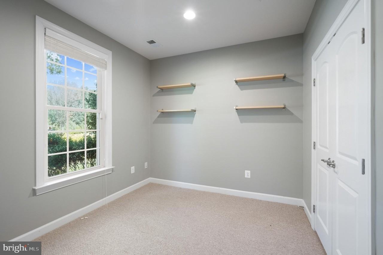 493 Watkins Mill Rd - Photo 6 of 50