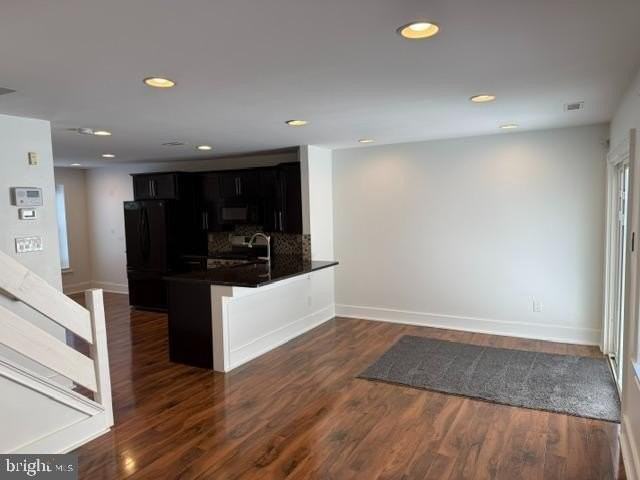 1070 Baywood Dr - Photo 6 of 17