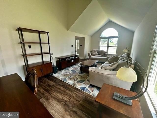 4574 White Oak Ln - Photo 3 of 22