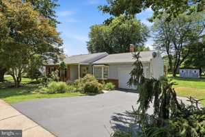 featured image of 320 Flourtown Rd