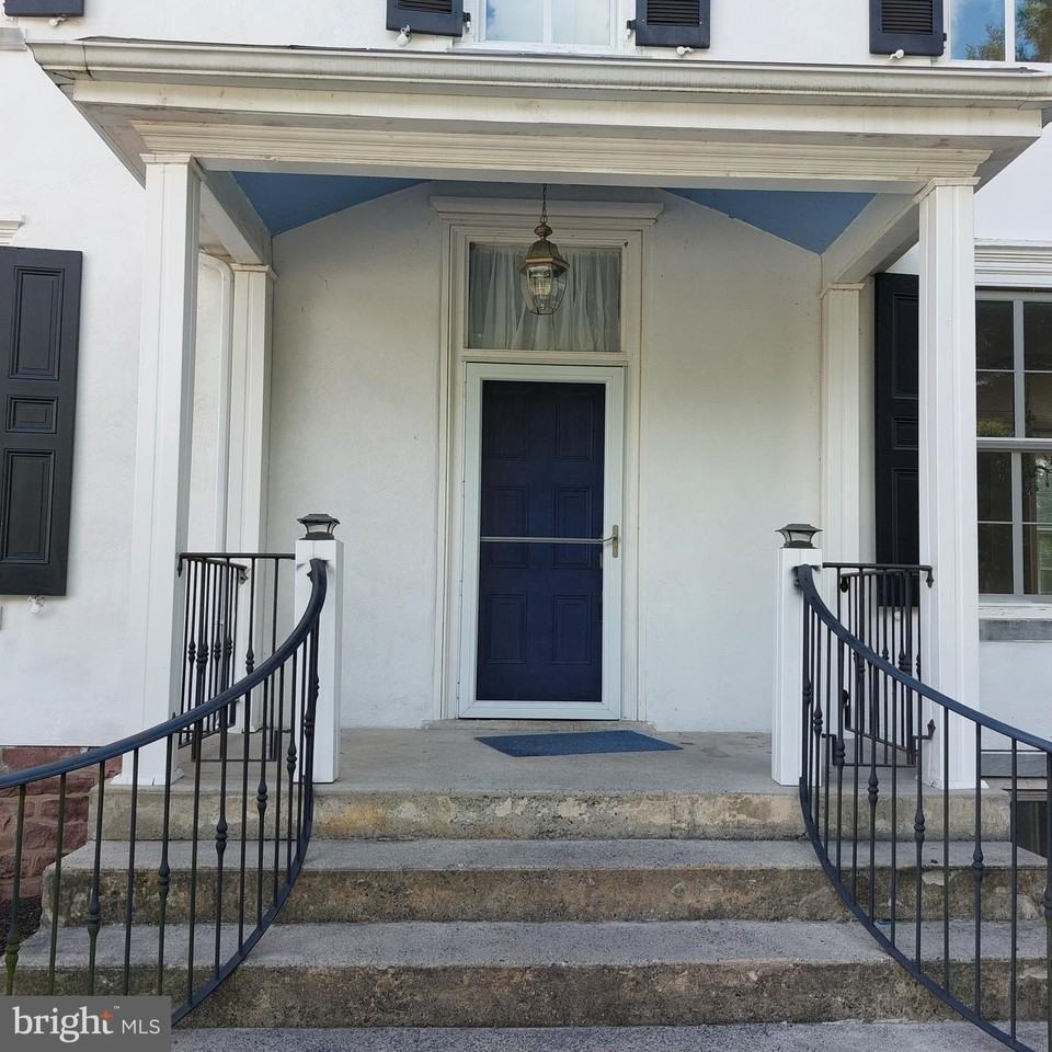 1272 Pawlings Rd - Photo 5 of 37