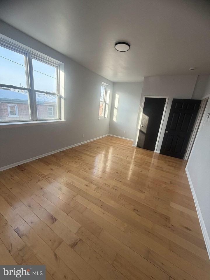 975 N Lawrence St #C - Photo 3 of 8