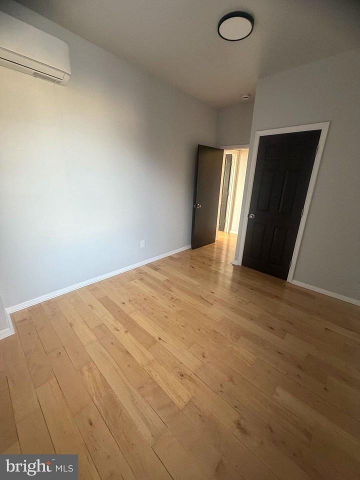 975 N Lawrence St #C - Photo 5 of 8