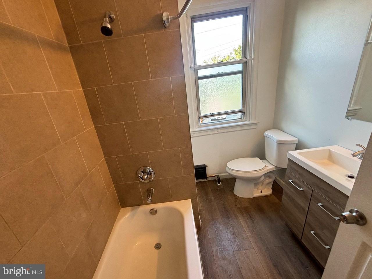 3263 N Etting St - Photo 7 of 11