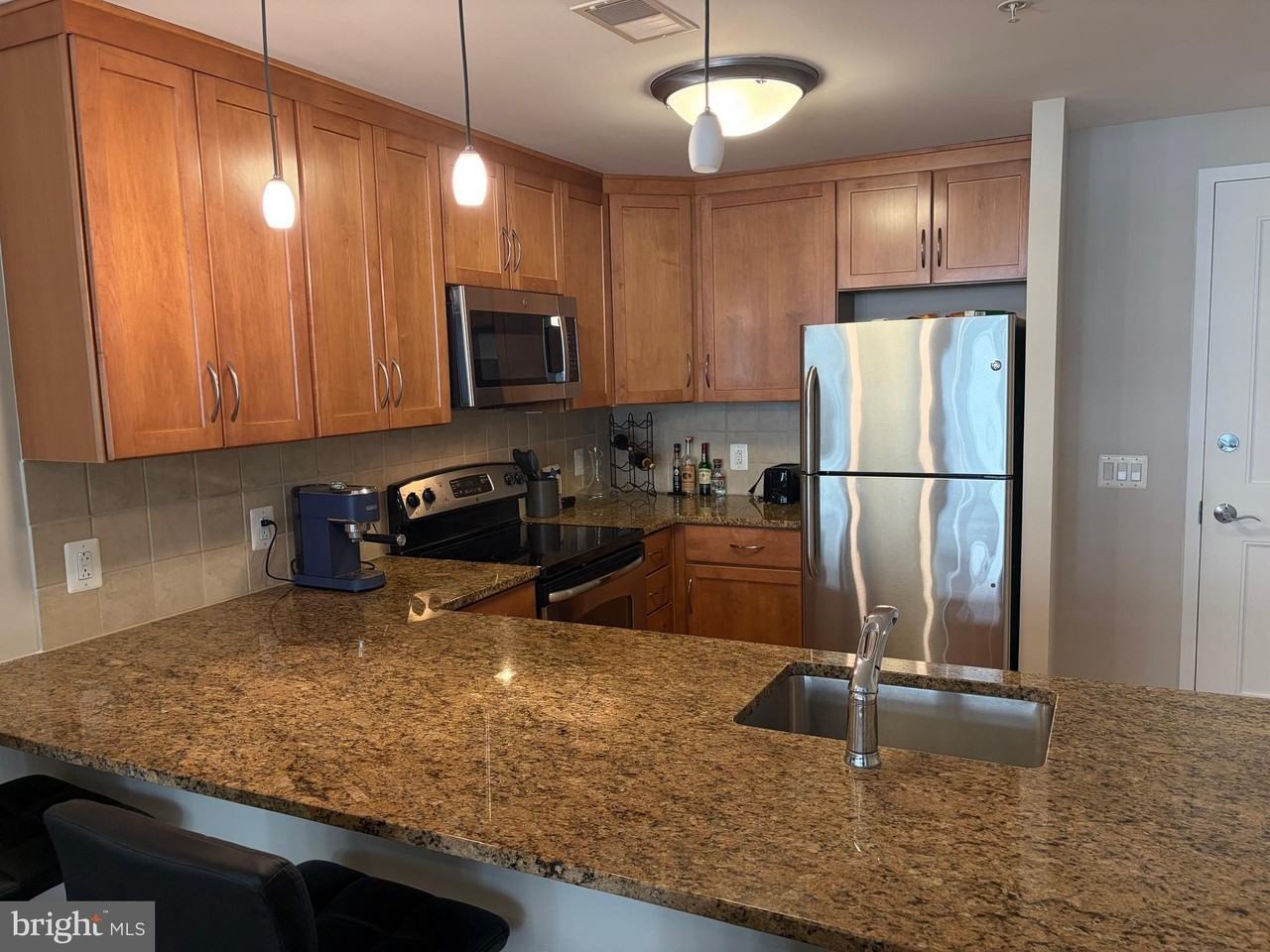 888 N Quincy St #407 - Photo 6 of 32