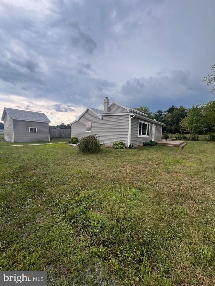 141 Frogtown Ln - Photo 5 of 23
