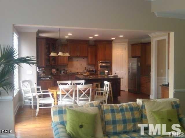 10004 Hidden Vale Dr - Photo 3 of 9