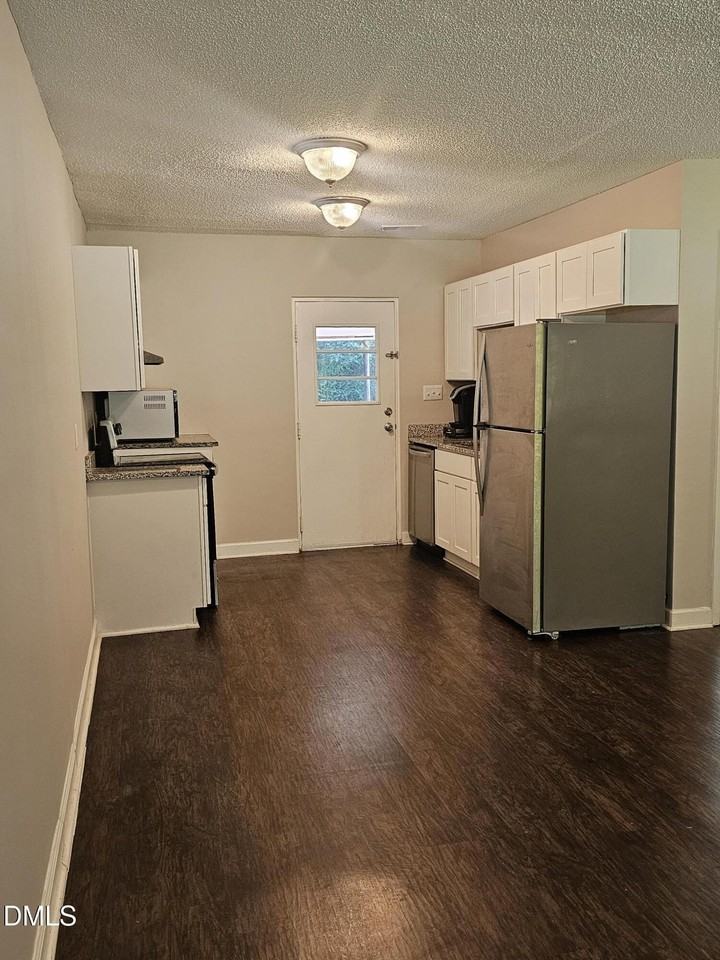 3623 Bowling Dr - Photo 3 of 11