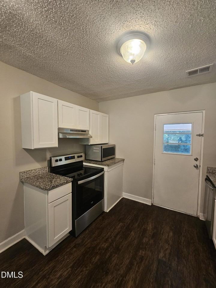 3623 Bowling Dr - Photo 6 of 11