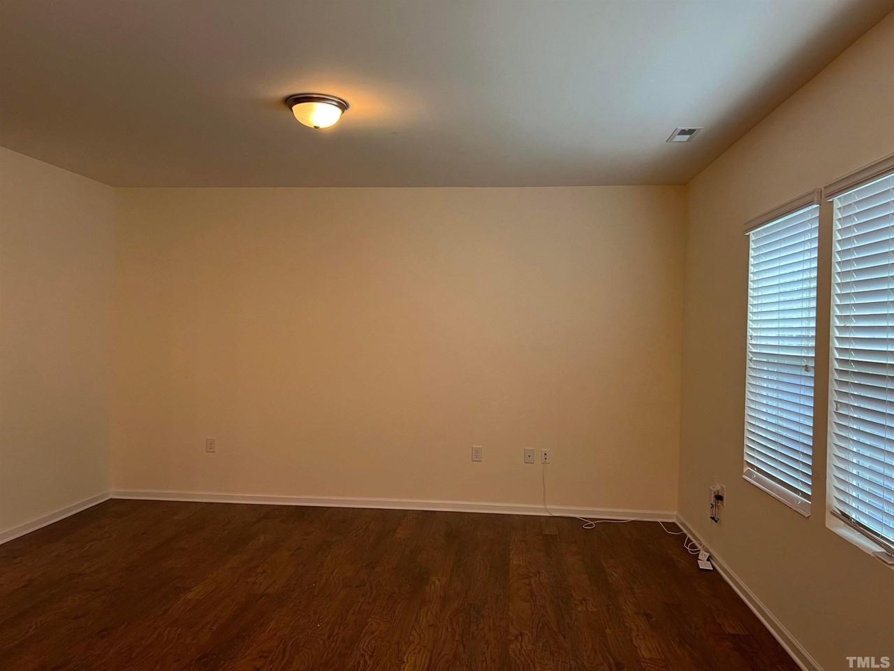 1156 Lookout Ridge Rd - Photo 4 of 10