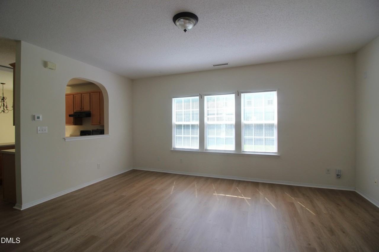8439 Haines Creek Ln - Photo 4 of 15