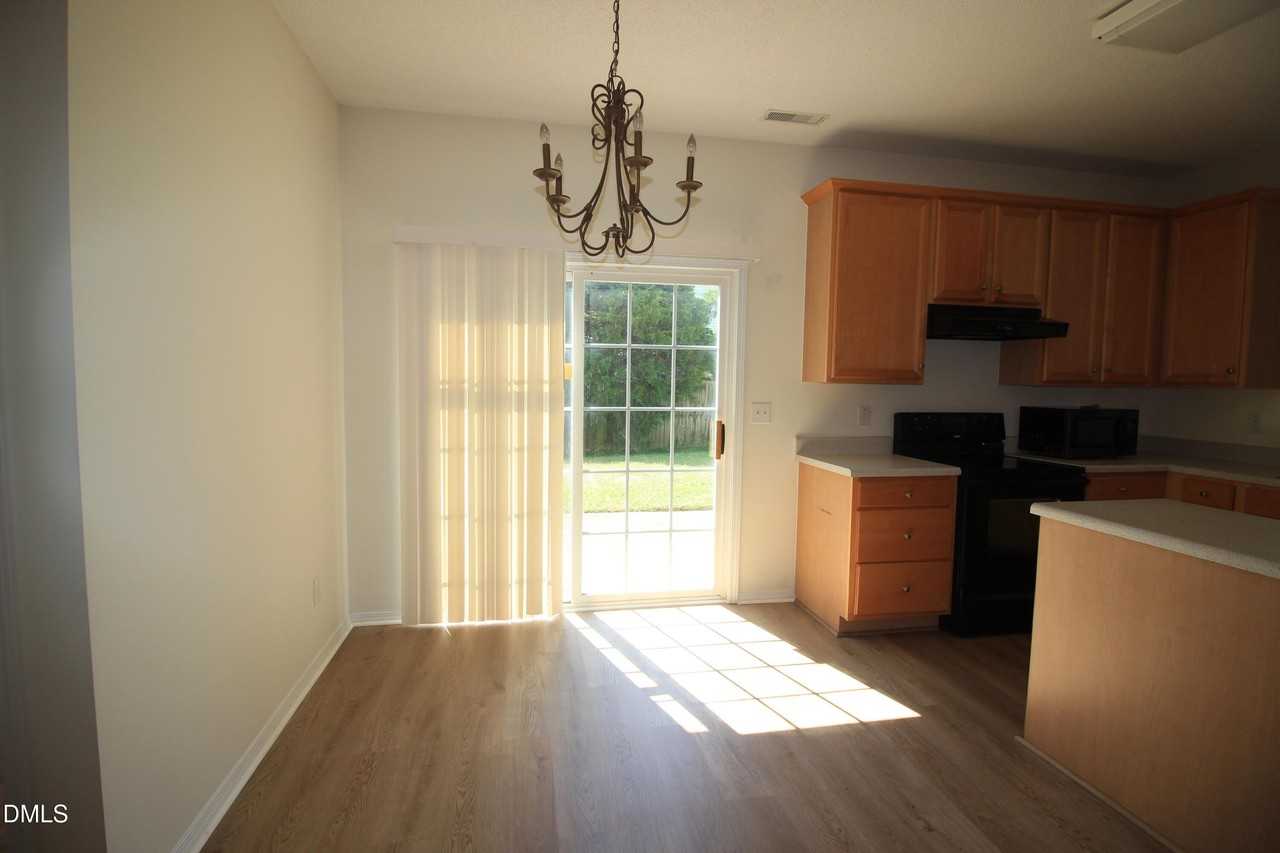 8439 Haines Creek Ln - Photo 7 of 15