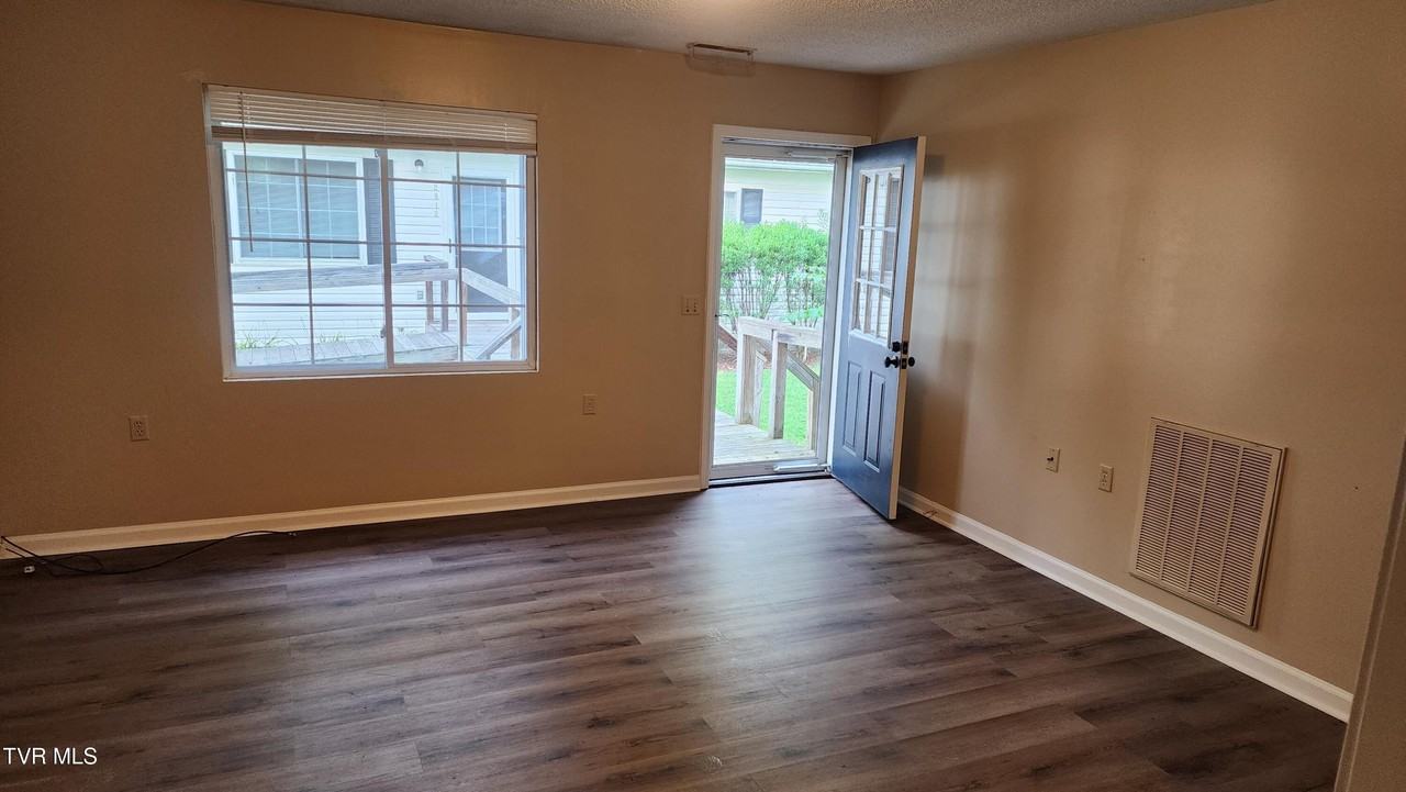 2816 Broad St #2816 - Photo 2 of 9