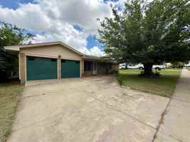 featured image of 5403 Dewey St