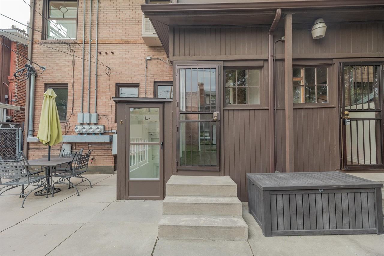 1207 Clayton Street5 - Photo 3 of 20