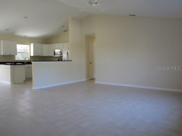 7183 Sussex Ln - Photo 3 of 10