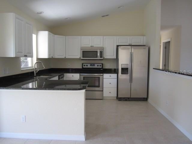 7183 Sussex Ln - Photo 5 of 10