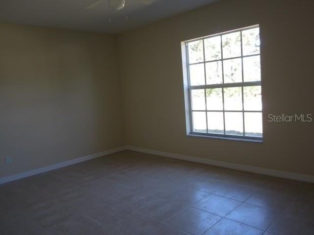 7183 Sussex Ln - Photo 7 of 10