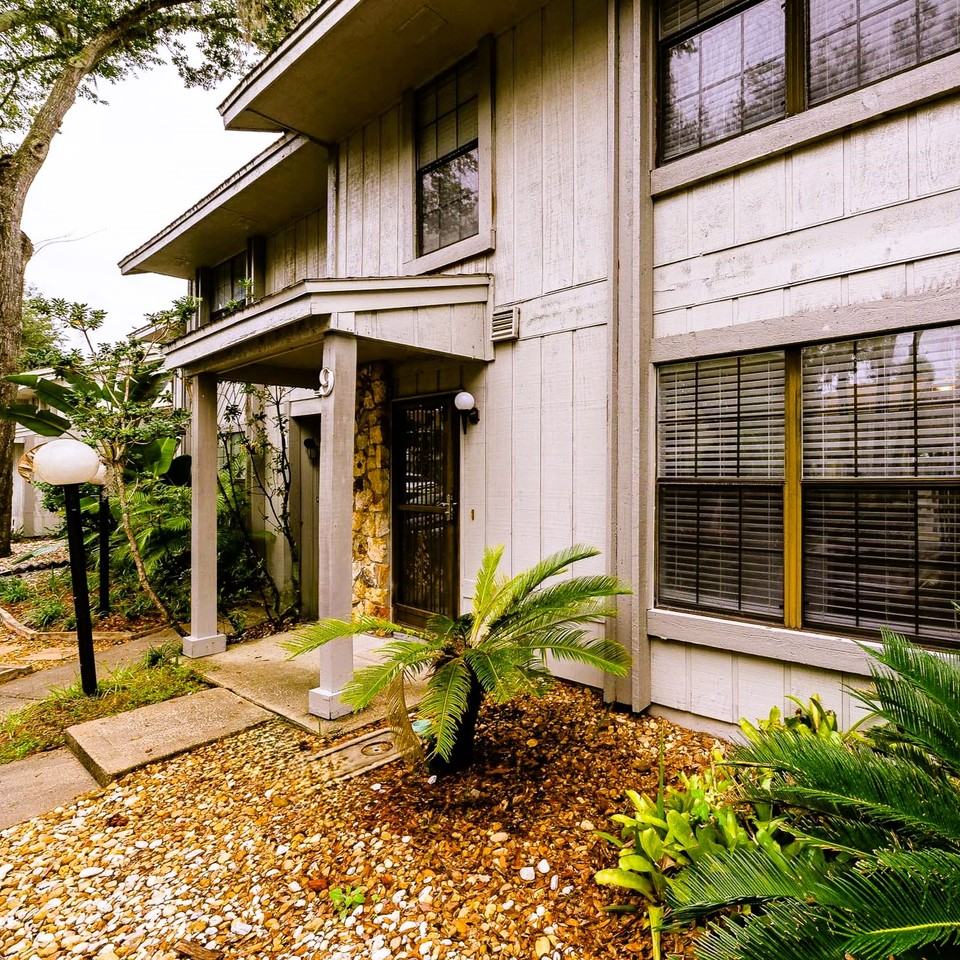 9 Oakwood Park #1 - Photo 3 of 50