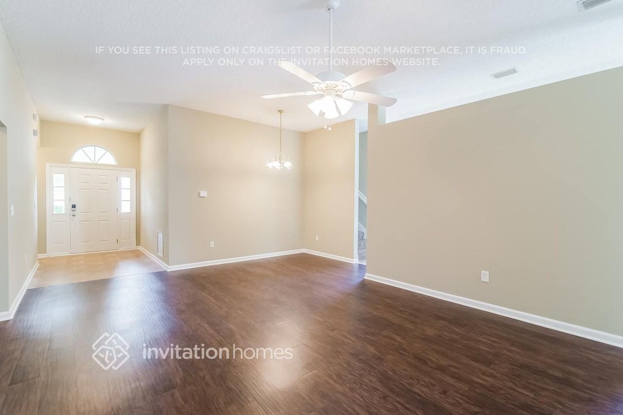 13742 Fish Eagle Dr W - Photo 5 of 22