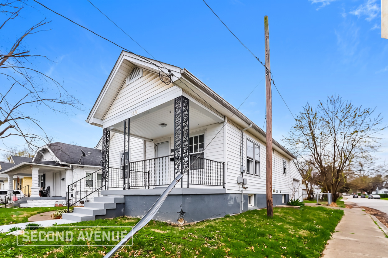 1032 Sale Ave - Photo 2 of 20