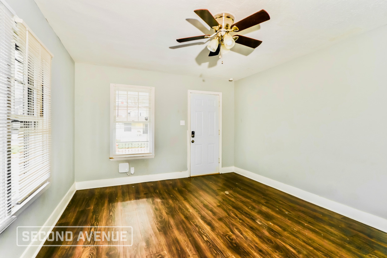 1032 Sale Ave - Photo 5 of 20