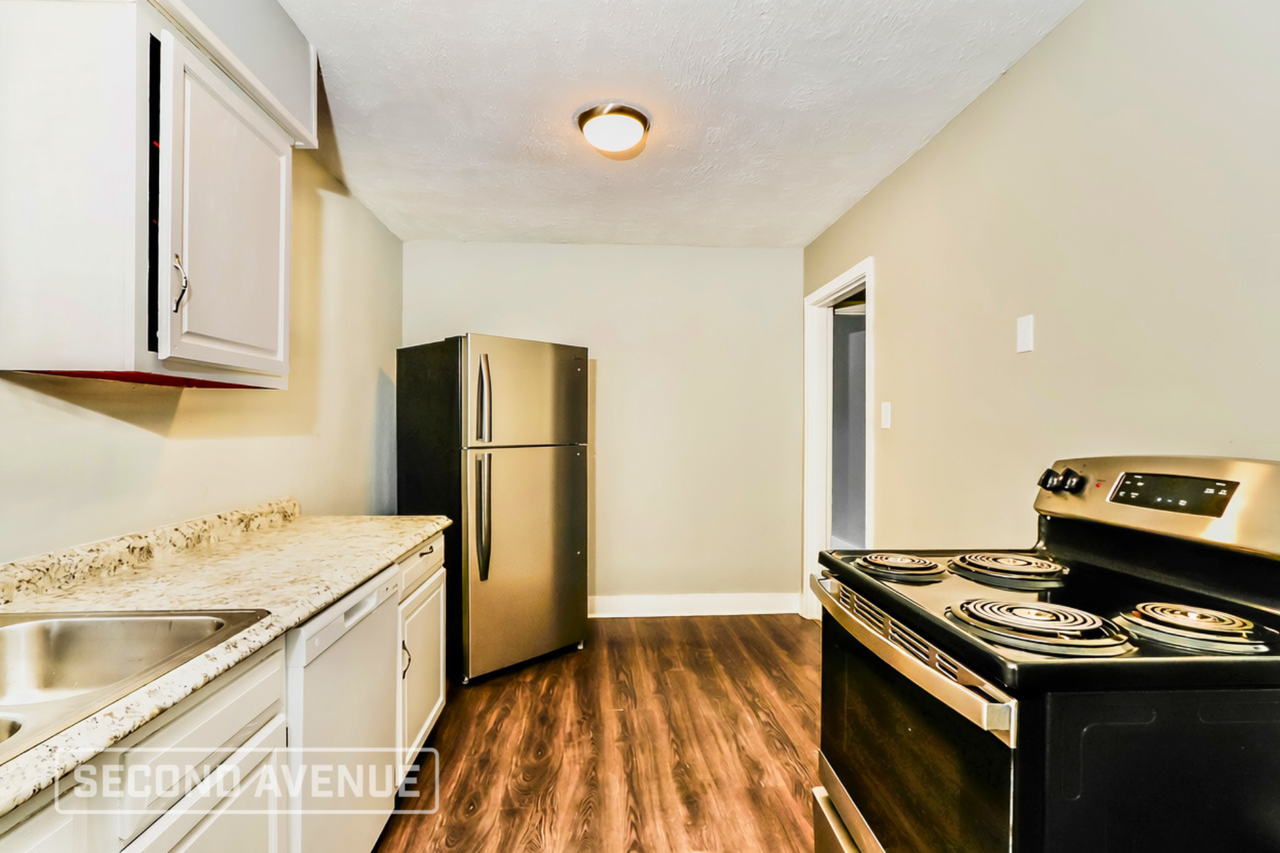 1032 Sale Ave - Photo 7 of 20